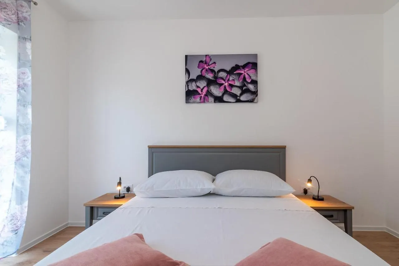 Apartman Galeb Trogir Apartment