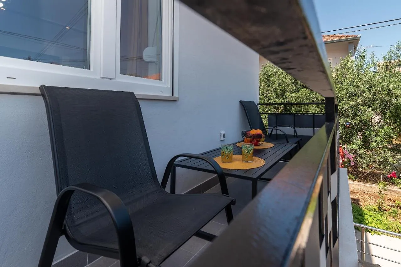 Apartment Apartman Galeb Trogir