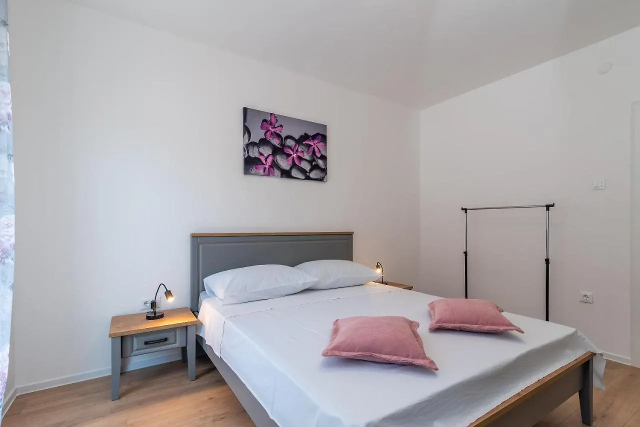 Apartman Galeb Trogir 0*,  Croatia