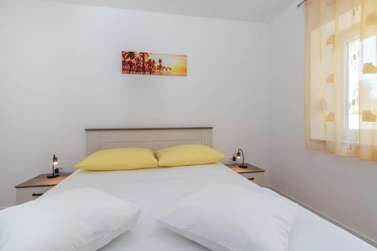 Apartman Galeb Trogir Apartment