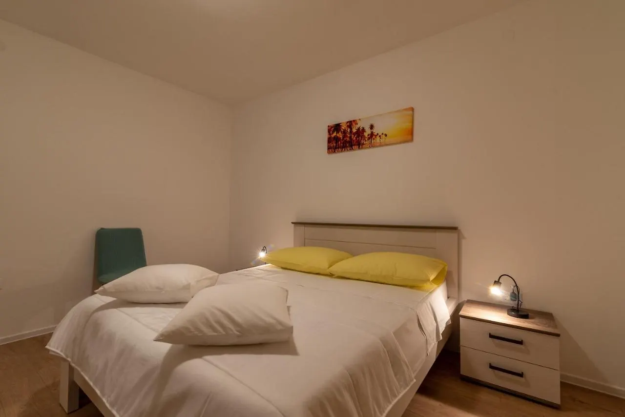 Apartment Apartman Galeb Trogir Croatia