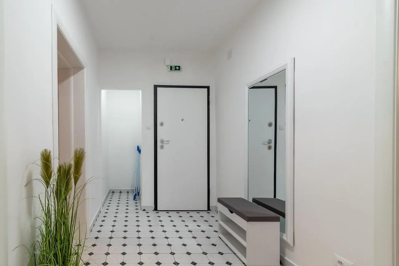 Apartment Apartman Galeb Trogir